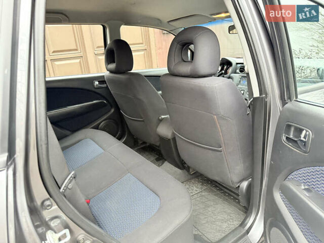 Серый Мицубиси Аутлендер, объемом двигателя 2.4 л и пробегом 240 тыс. км за 6900 $, фото 20 на Automoto.ua