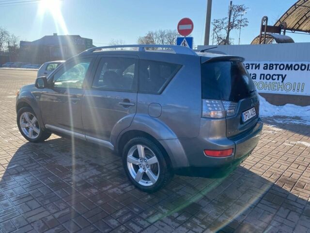 Сірий Міцубісі Аутлендер, об'ємом двигуна 2 л та пробігом 410 тис. км за 4600 $, фото 2 на Automoto.ua