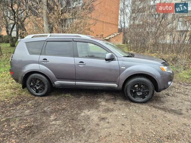Сірий Міцубісі Аутлендер, об'ємом двигуна 3 л та пробігом 299 тис. км за 9000 $, фото 3 на Automoto.ua
