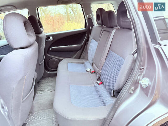 Серый Мицубиси Аутлендер, объемом двигателя 2.4 л и пробегом 240 тыс. км за 6900 $, фото 52 на Automoto.ua