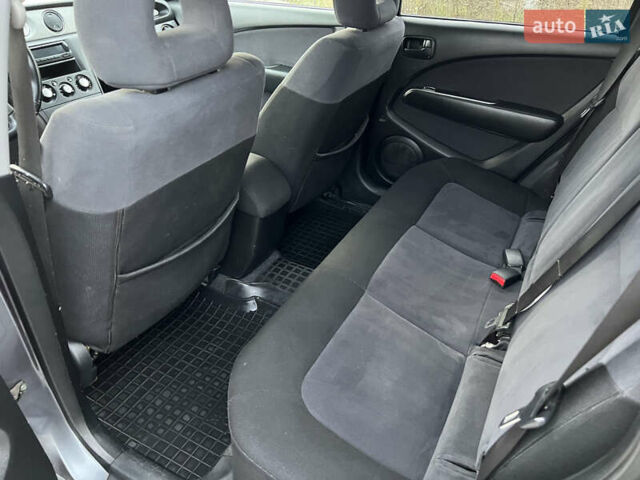 Сірий Міцубісі Аутлендер, об'ємом двигуна 2 л та пробігом 192 тис. км за 6400 $, фото 35 на Automoto.ua