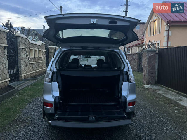 Серый Мицубиси Аутлендер, объемом двигателя 2.4 л и пробегом 236 тыс. км за 7600 $, фото 23 на Automoto.ua