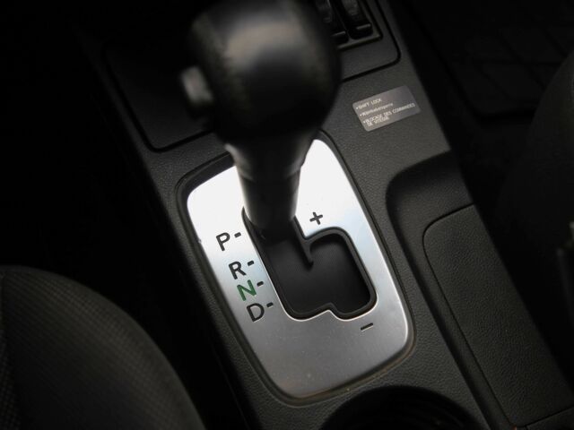 Серый Мицубиси Аутлендер, объемом двигателя 2.4 л и пробегом 240 тыс. км за 7200 $, фото 17 на Automoto.ua