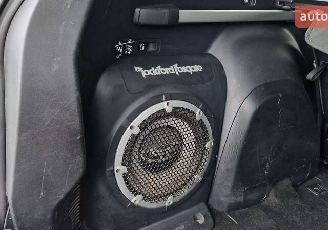 Серый Мицубиси Аутлендер, объемом двигателя 3 л и пробегом 197 тыс. км за 9500 $, фото 28 на Automoto.ua