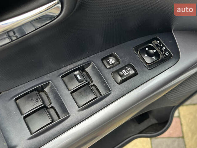 Серый Мицубиси Аутлендер, объемом двигателя 1.97 л и пробегом 310 тыс. км за 7600 $, фото 16 на Automoto.ua