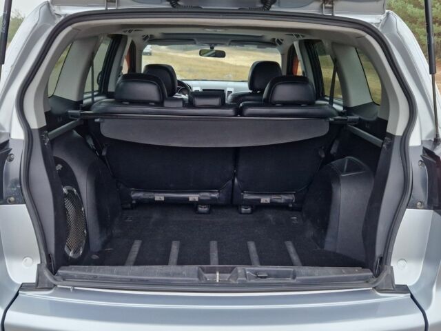 Серый Мицубиси Аутлендер, объемом двигателя 3 л и пробегом 197 тыс. км за 9500 $, фото 23 на Automoto.ua