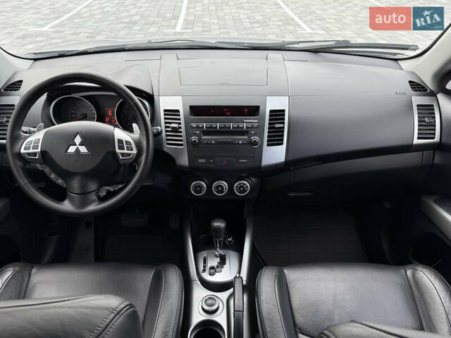 Міцубісі Аутлендер 2007 у Вінниці на Automoto.ua Сірий Міцубісі Аутлендер, об'ємом двигуна 2.4 л та пробігом 126 тис. км за 10500 $, фото 38 на Automoto.ua