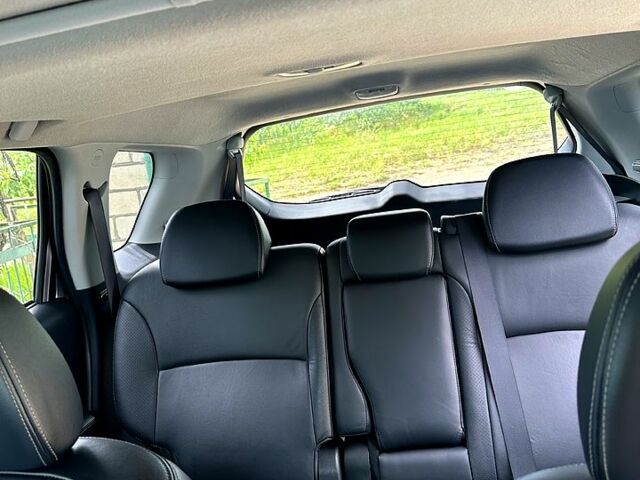 Сірий Міцубісі Аутлендер, об'ємом двигуна 2 л та пробігом 315 тис. км за 7999 $, фото 4 на Automoto.ua