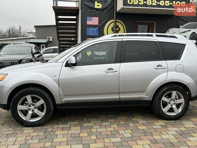 Серый Мицубиси Аутлендер, объемом двигателя 1.97 л и пробегом 310 тыс. км за 7600 $, фото 3 на Automoto.ua