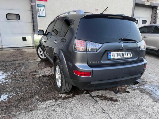 Міцубісі Аутлендер 2007 у Петропавловке на Automoto.ua Сірий Міцубісі Аутлендер, об'ємом двигуна 2 л та пробігом 320 тис. км за 4700 $, фото 3 на Automoto.ua