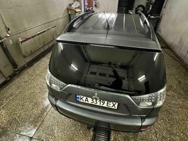 Серый Мицубиси Аутлендер, объемом двигателя 2.4 л и пробегом 190 тыс. км за 8000 $, фото 4 на Automoto.ua