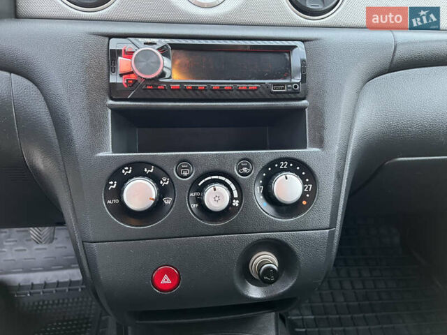 Сірий Міцубісі Аутлендер, об'ємом двигуна 2 л та пробігом 192 тис. км за 6400 $, фото 47 на Automoto.ua