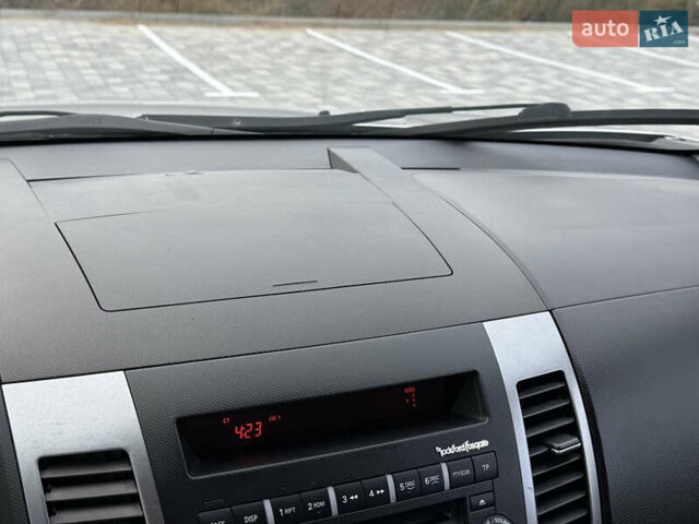 Міцубісі Аутлендер 2007 у Вінниці на Automoto.ua Сірий Міцубісі Аутлендер, об'ємом двигуна 2.4 л та пробігом 126 тис. км за 10500 $, фото 37 на Automoto.ua