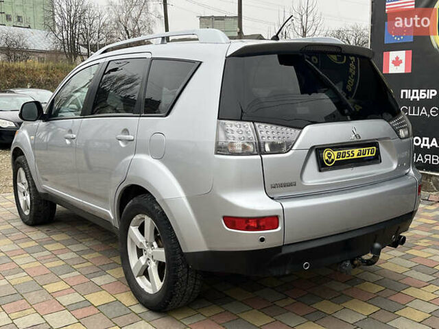 Серый Мицубиси Аутлендер, объемом двигателя 1.97 л и пробегом 310 тыс. км за 7600 $, фото 4 на Automoto.ua
