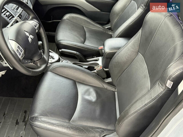 Міцубісі Аутлендер 2007 у Вінниці на Automoto.ua Сірий Міцубісі Аутлендер, об'ємом двигуна 2.4 л та пробігом 126 тис. км за 10500 $, фото 34 на Automoto.ua