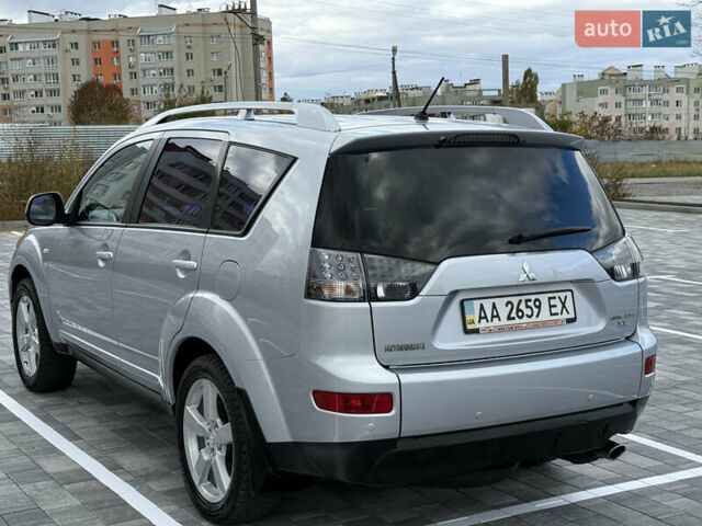 Міцубісі Аутлендер 2007 у Вінниці на Automoto.ua Сірий Міцубісі Аутлендер, об'ємом двигуна 2.4 л та пробігом 126 тис. км за 10500 $, фото 8 на Automoto.ua