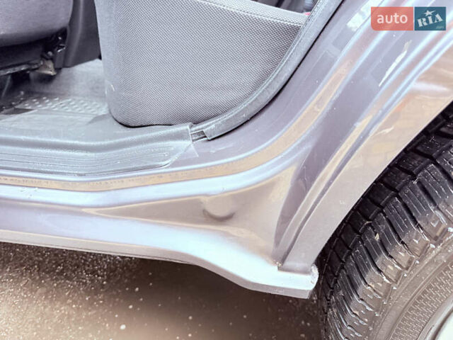 Серый Мицубиси Аутлендер, объемом двигателя 2.4 л и пробегом 240 тыс. км за 6900 $, фото 50 на Automoto.ua