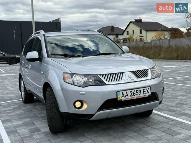 Міцубісі Аутлендер 2007 у Вінниці на Automoto.ua Сірий Міцубісі Аутлендер, об'ємом двигуна 2.4 л та пробігом 126 тис. км за 10500 $, фото 15 на Automoto.ua