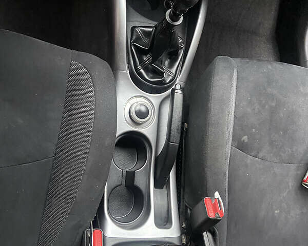 Серый Мицубиси Аутлендер, объемом двигателя 1.97 л и пробегом 229 тыс. км за 8500 $, фото 9 на Automoto.ua