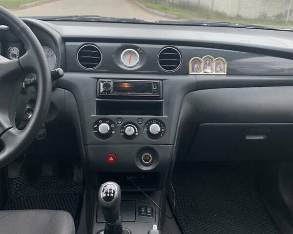 Серый Мицубиси Аутлендер, объемом двигателя 2 л и пробегом 247 тыс. км за 5999 $, фото 12 на Automoto.ua