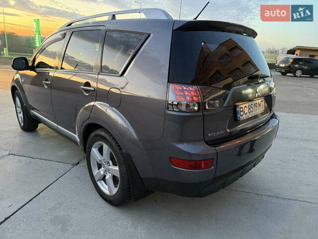Серый Мицубиси Аутлендер, объемом двигателя 2.4 л и пробегом 210 тыс. км за 8300 $, фото 18 на Automoto.ua