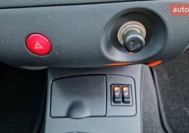 Серый Мицубиси Аутлендер, объемом двигателя 2 л и пробегом 157 тыс. км за 8300 $, фото 14 на Automoto.ua