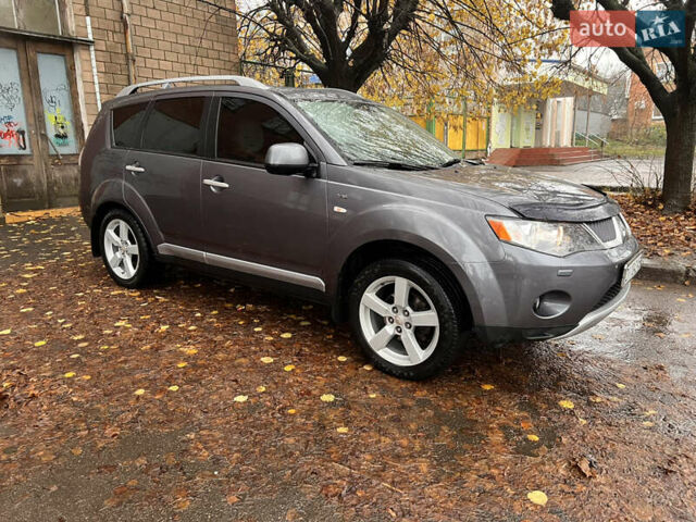 Сірий Міцубісі Аутлендер, об'ємом двигуна 3 л та пробігом 209 тис. км за 9800 $, фото 19 на Automoto.ua