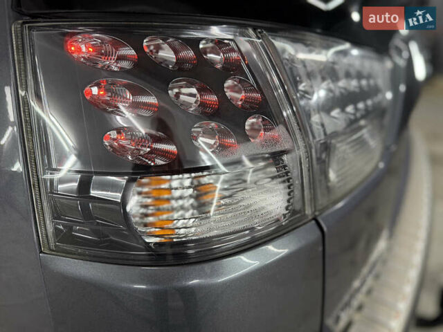 Сірий Міцубісі Аутлендер, об'ємом двигуна 2 л та пробігом 235 тис. км за 8950 $, фото 19 на Automoto.ua