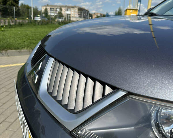 Мицубиси Аутлендер 2008 в Кременце на Automoto.ua Серый Мицубиси Аутлендер, объемом двигателя 2.2 л и пробегом 162 тыс. км за 9500 $, фото 9 на Automoto.ua