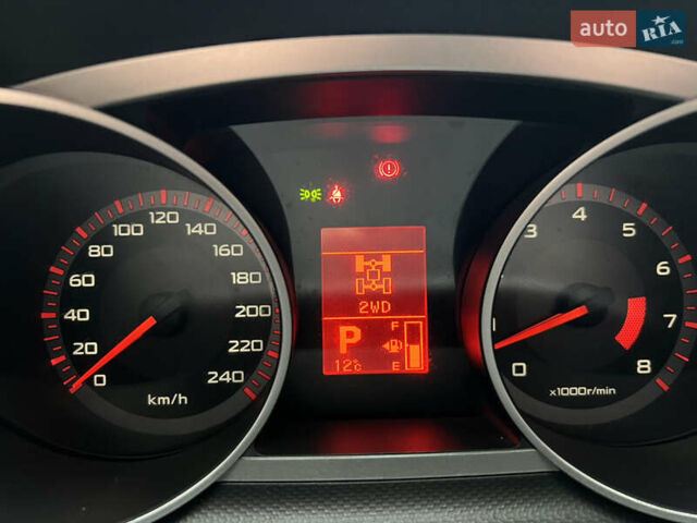 Сірий Міцубісі Аутлендер, об'ємом двигуна 3 л та пробігом 209 тис. км за 9800 $, фото 29 на Automoto.ua