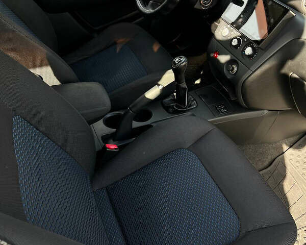 Сірий Міцубісі Аутлендер, об'ємом двигуна 2 л та пробігом 214 тис. км за 6900 $, фото 10 на Automoto.ua