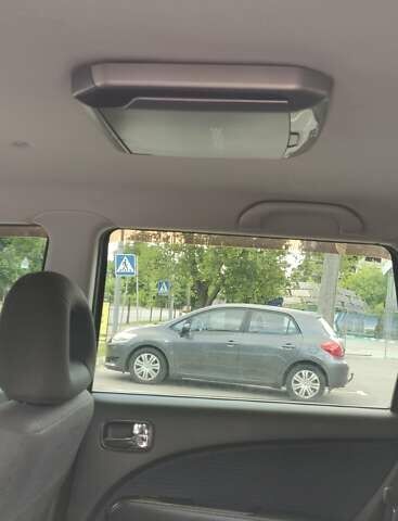 Серый Мицубиси Аутлендер, объемом двигателя 2.38 л и пробегом 323 тыс. км за 6800 $, фото 9 на Automoto.ua