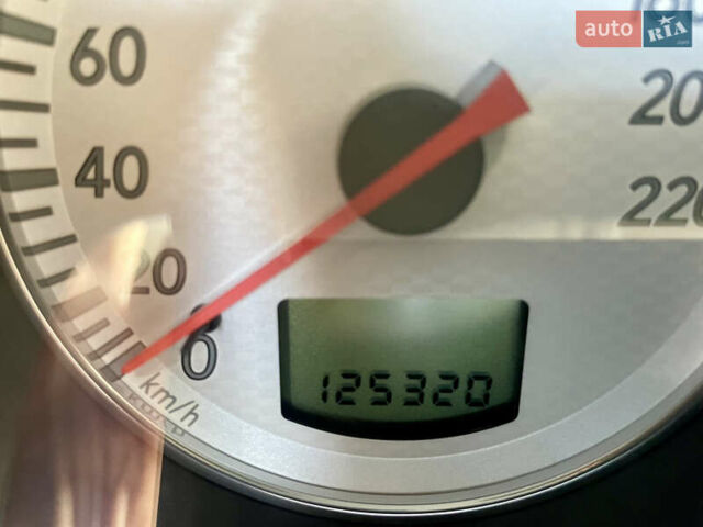 Сірий Міцубісі Аутлендер, об'ємом двигуна 2 л та пробігом 130 тис. км за 8500 $, фото 19 на Automoto.ua