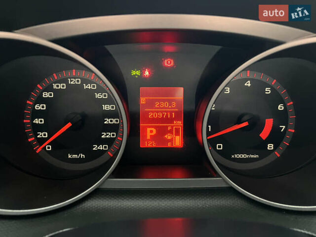 Сірий Міцубісі Аутлендер, об'ємом двигуна 3 л та пробігом 209 тис. км за 9800 $, фото 27 на Automoto.ua