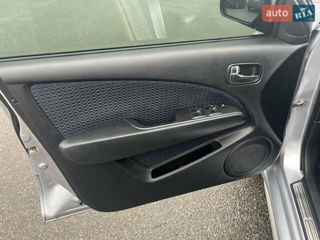 Серый Мицубиси Аутлендер, объемом двигателя 2.4 л и пробегом 324 тыс. км за 6890 $, фото 27 на Automoto.ua