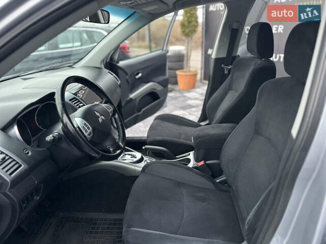 Серый Мицубиси Аутлендер, объемом двигателя 2.4 л и пробегом 61 тыс. км за 11300 $, фото 31 на Automoto.ua