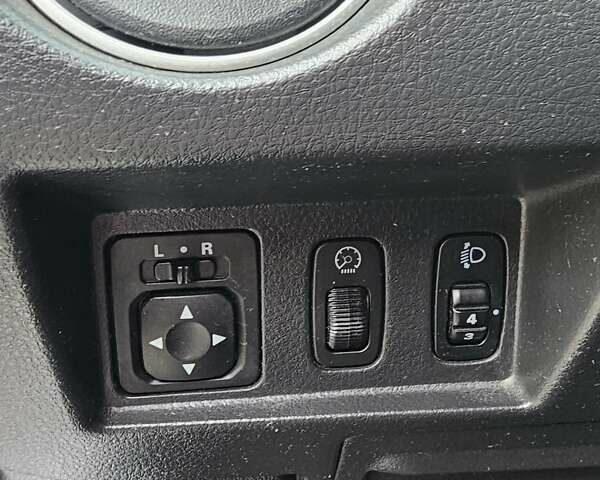 Міцубісі Аутлендер 2008 у Києві на Automoto.ua Сірий Міцубісі Аутлендер, об'ємом двигуна 2.38 л та пробігом 200 тис. км за 5900 $, фото 16 на Automoto.ua