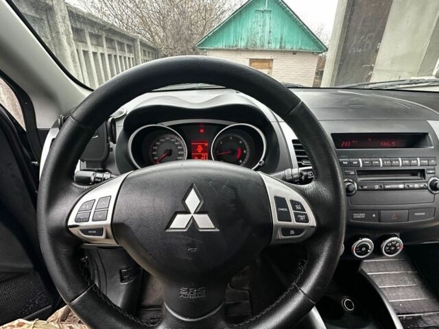 Сірий Міцубісі Аутлендер, об'ємом двигуна 2.4 л та пробігом 265 тис. км за 7000 $, фото 6 на Automoto.ua