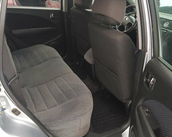 Серый Мицубиси Аутлендер, объемом двигателя 2.38 л и пробегом 700 тыс. км за 7058 $, фото 3 на Automoto.ua