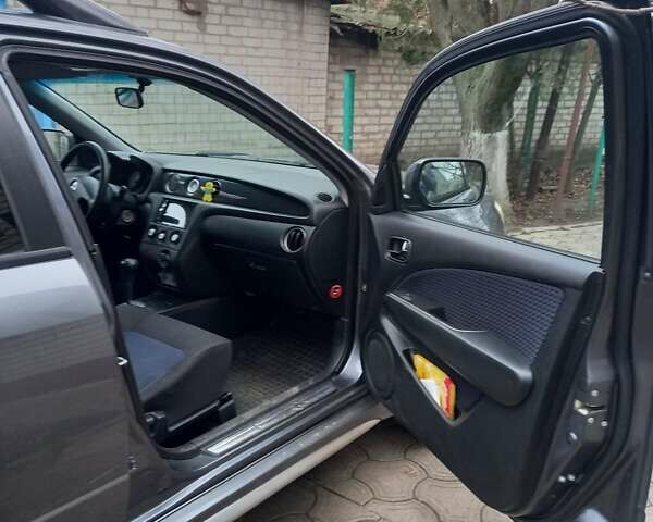 Серый Мицубиси Аутлендер, объемом двигателя 2.38 л и пробегом 143 тыс. км за 7300 $, фото 16 на Automoto.ua