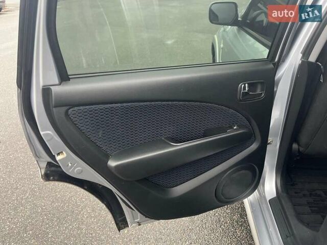 Серый Мицубиси Аутлендер, объемом двигателя 2.4 л и пробегом 324 тыс. км за 6890 $, фото 25 на Automoto.ua