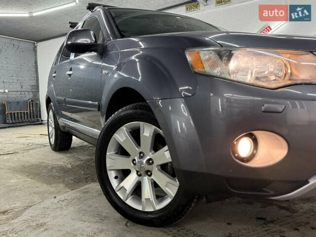 Сірий Міцубісі Аутлендер, об'ємом двигуна 2 л та пробігом 235 тис. км за 8950 $, фото 15 на Automoto.ua