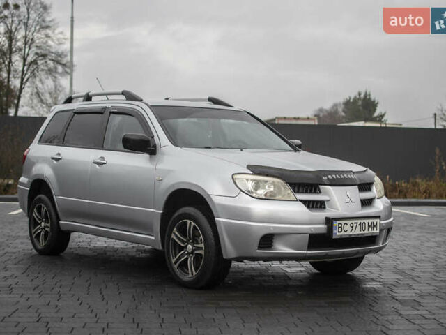 Сірий Міцубісі Аутлендер, об'ємом двигуна 2 л та пробігом 258 тис. км за 5650 $, фото 15 на Automoto.ua