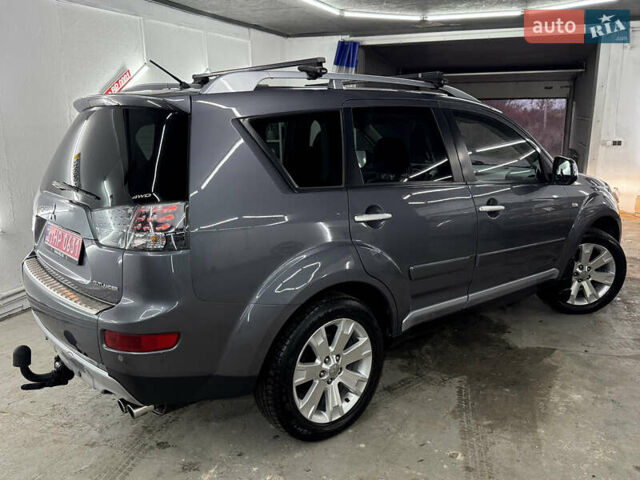 Сірий Міцубісі Аутлендер, об'ємом двигуна 2 л та пробігом 235 тис. км за 8950 $, фото 6 на Automoto.ua