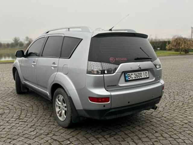 Серый Мицубиси Аутлендер, объемом двигателя 2.4 л и пробегом 285 тыс. км за 8500 $, фото 3 на Automoto.ua