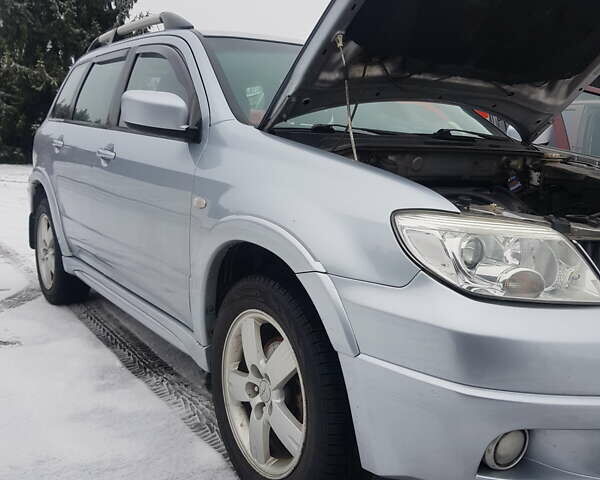 Серый Мицубиси Аутлендер, объемом двигателя 2.38 л и пробегом 700 тыс. км за 7058 $, фото 8 на Automoto.ua