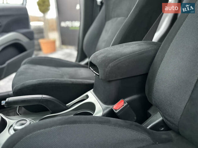 Серый Мицубиси Аутлендер, объемом двигателя 2.4 л и пробегом 61 тыс. км за 11300 $, фото 33 на Automoto.ua