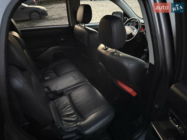 Сірий Міцубісі Аутлендер, об'ємом двигуна 2 л та пробігом 235 тис. км за 8950 $, фото 76 на Automoto.ua