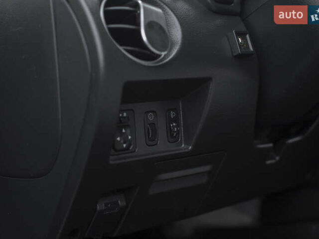 Сірий Міцубісі Аутлендер, об'ємом двигуна 2 л та пробігом 258 тис. км за 5650 $, фото 21 на Automoto.ua