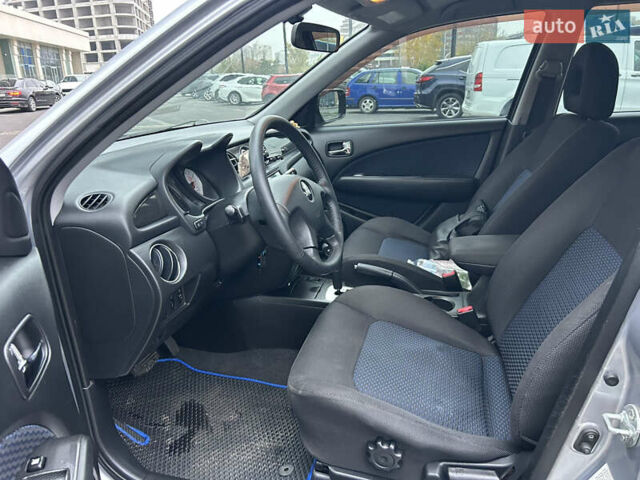 Серый Мицубиси Аутлендер, объемом двигателя 2.38 л и пробегом 81 тыс. км за 8700 $, фото 8 на Automoto.ua